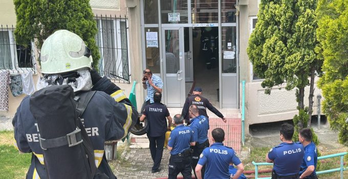 ASANSÖR DAİRESİNDE ÇIKAN YANGIN PANİĞE NEDEN OLDU