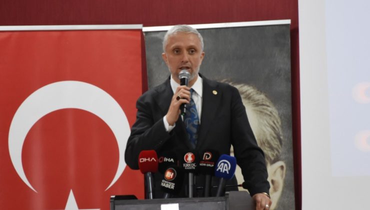 ADİL BİÇER’DEN EYÜP KAHVECİ’YE: ‘ÇÖZÜM ÜRETMEK YERİNE SALONU TERK ETTİ’