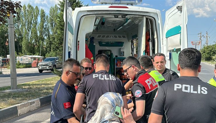Hafif ticari aracın çarptığı yaşlı kadın ağır yalandı