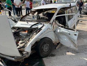 IŞIK İHLALİ KAZAYI BERABERİNDE GETİRDİ: 4 YARALI