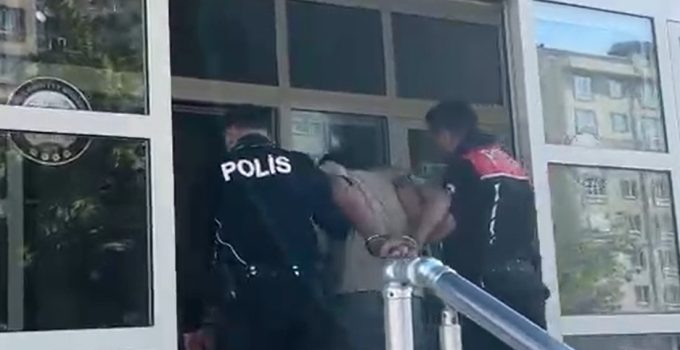 TÜM DÜNYA PEŞİNDEYDİ, KÜTAHYA POLİSİ SAHTE KİMLİKLE YAKALADI