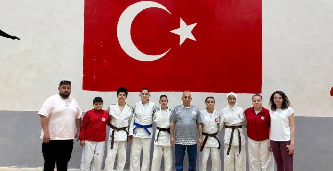 Kütahyalı genç judoculardan gururlandıran başarı