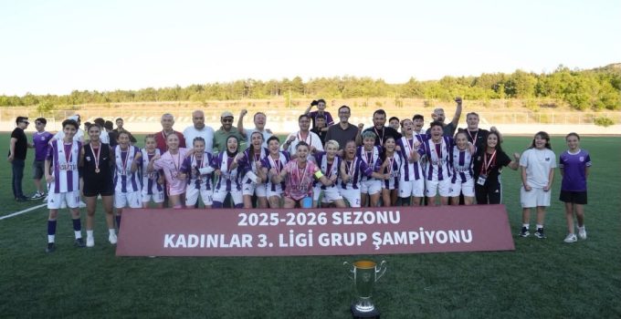 Kütahya kadın futbolunda tarihi zafer: Tavşanlı Akıncılar Futbol Takımı 2. Lig’de!