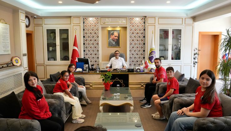 Eskrim Federasyonu’ndan Başkan Derin’e ziyaret