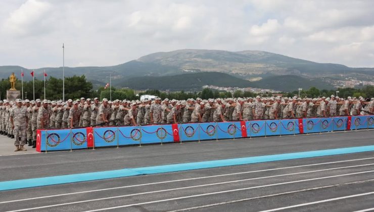 Kütahya’da eğitimini tamamlayan erler yemin etti