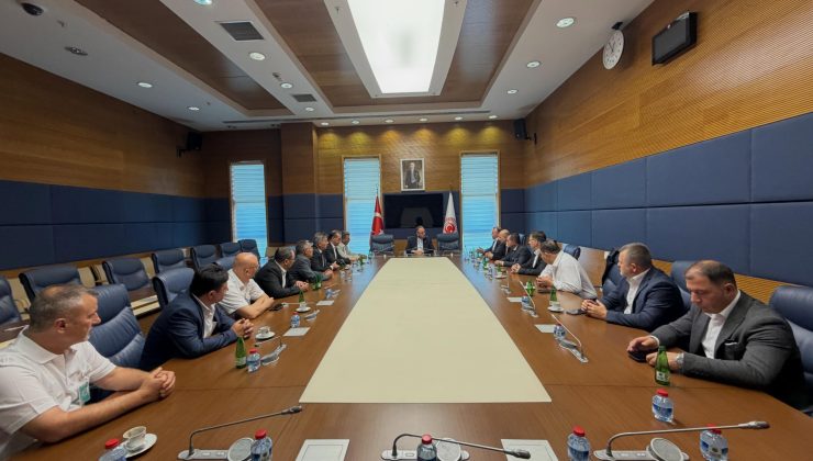 Demir, Emet ve Hisarcık’ın oda ve kooperatif başkanlarını Meclis’te ağırladı