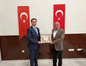 Kaymakam Murat Ak’a Fahri Hemşehrilik Beratı verildi