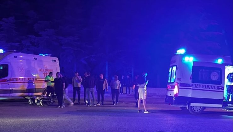 İki motosiklet çarpıştı: 3 yaralı