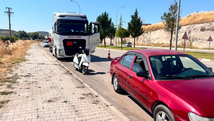 Gaz yüklü tır otomobile çarptı, 1 kişi ağır yaralandı