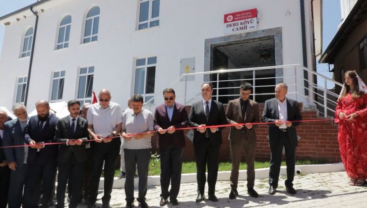 Aslanapa Dere Köy Camii törenle ibadete açıldı