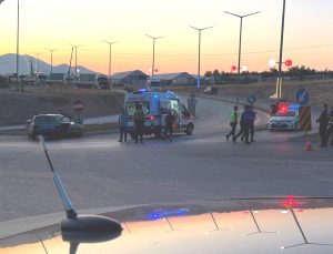 İki otomobil kavşakta çarpıştı: 4 yaralı