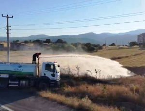 Arazi yangınında dumandan etkilenen itfaiye eri hastanelik oldu