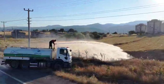Arazi yangınında dumandan etkilenen itfaiye eri hastanelik oldu
