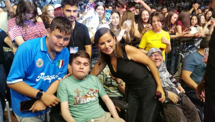 Gediz Tarhana Festivali’nde Merve Özbey rüzgarı