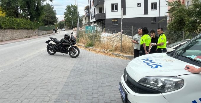 Otomobil ile motosiklet çarpıştı: 1 yaralı