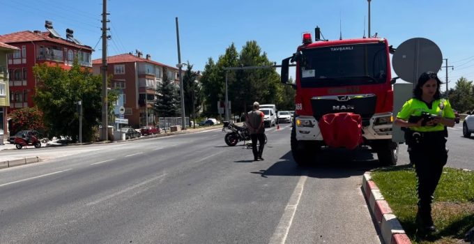 Yangına giden arazöz ile motosikletle çarpıştı: 1 yaralı