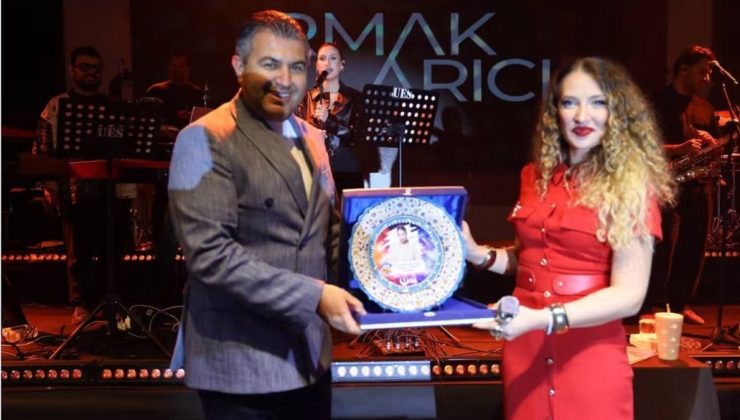 Gediz’de festival coşkusu Irmak Arıcı konseriyle taçlandı