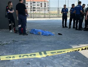 Balkondan düşen alzheimer hastası yaşlı kadın hayatını kaybetti