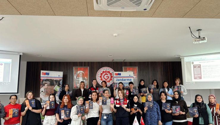 Gediz OSB’de çalışan kadınlara KADES eğitimi verildi