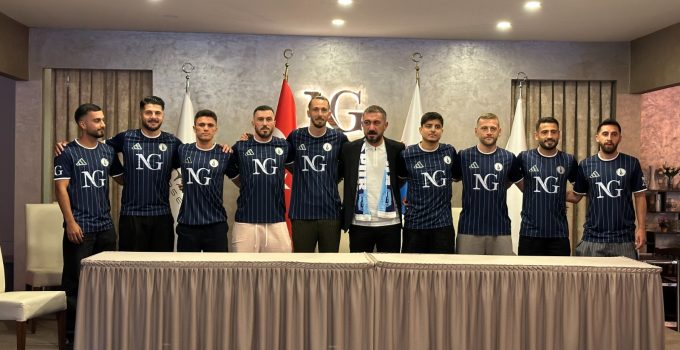 KÜTAHYASPOR’DAN İMZA ŞOV! ŞAMPİYON KADRO KORUNDU, YENİ YILDIZLAR TAKIMA KATILDI