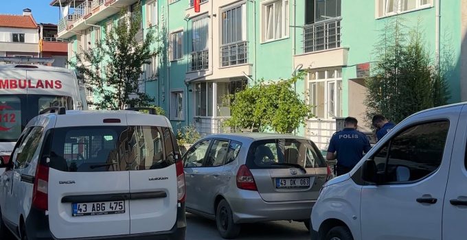 EMEKLİ ASTSUBAY EVİNDE ÖLÜ BULUNDU