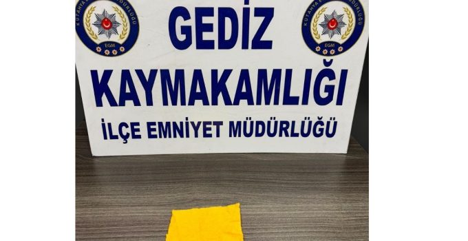 Durdurulan araçta 272 içimlik sentetik uyuşturucu ele geçirildi