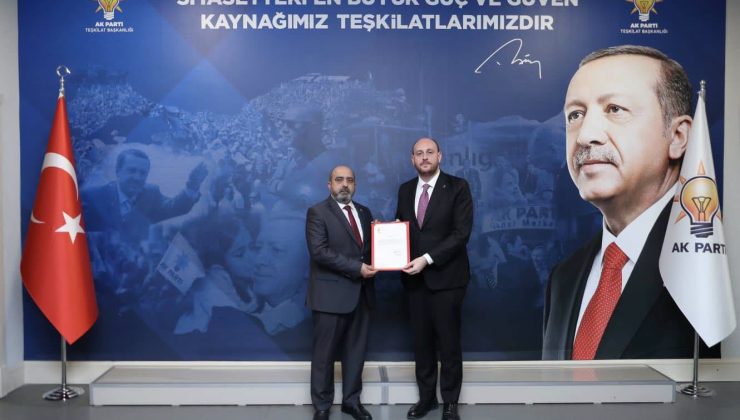AK Parti Kütahya Merkez İlçe Başkanlığına Osman Zeybek atandı