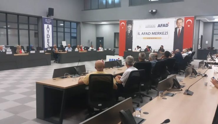Kütahyalı muhtarlarla afet ve acil durum hazırlığı masaya yatırıldı
