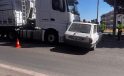 TIR ile otomobil çarpıştı: 2 yaralı