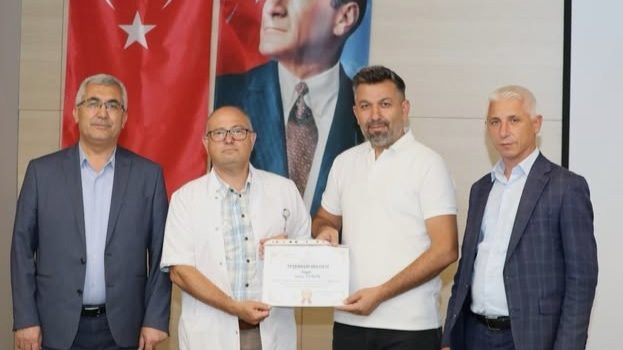 Şehir Hastanesi’nden Tıbbi Sekreter Orman’a veda ve teşekkür belgesi