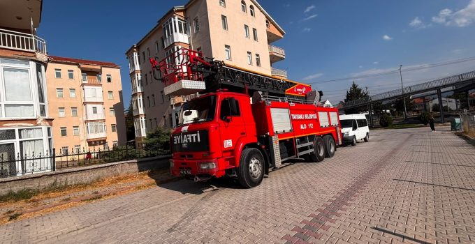 Mutfakta çıkan yangın büyümeden söndürüldü