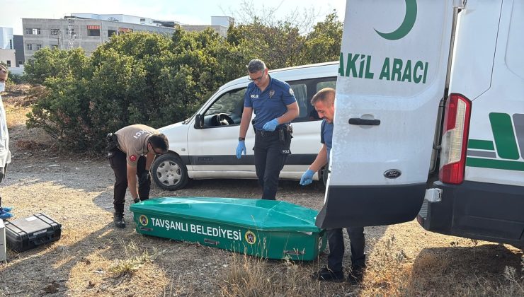 Yaşlı adamın cansız bedeni boş arazide bulundu