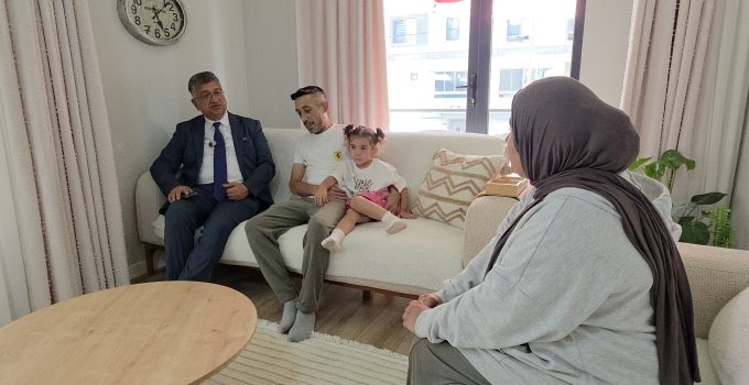 Rektör Kızıltoprak 18 yıl sonra yeniden uyuyabilen Gazi Tüfek’i ziyaret etti