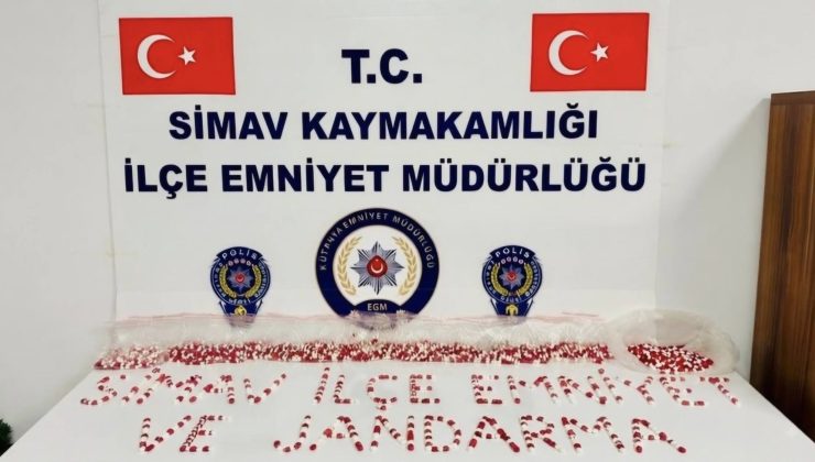 3 BİN 716 ADET SENTETİK HAP ELE GEÇİRİLDİ