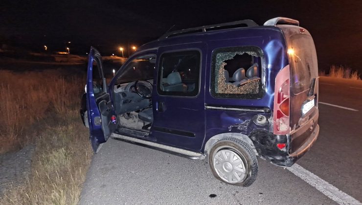 Motosiklet ile hafif ticari araç çarpıştı: 1 yaralı