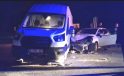 OTOMOBİL KAVŞAKTA MİNİBÜSE ÇARPTI: 3 YARALI