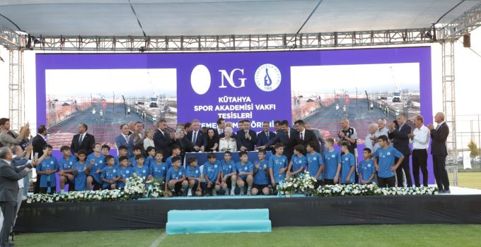 KÜTAHYASPOR İÇİN TARİHİ YATIRIMIN TEMELİ ATILDI