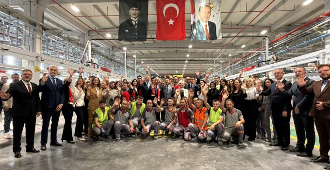 BAKAN MEHMET FATİH KACIR: ‘NG KÜTAHYA SERAMİK’İN İRADESİNİ KIYMETLİ BULUYORUZ’