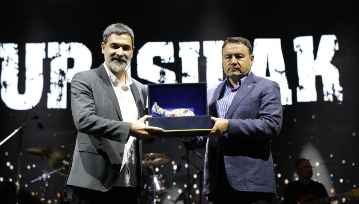 Yaşayan Miras Şöleni’nde Uğur Işılak konserine büyük ilgi