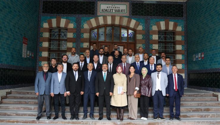 MHP Kütahya İl Başkanı Türker ve yeni parti yönetimi mazbatasını aldı