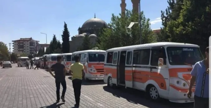Gediz’de öğrenci minibüs seferleri başlıyor