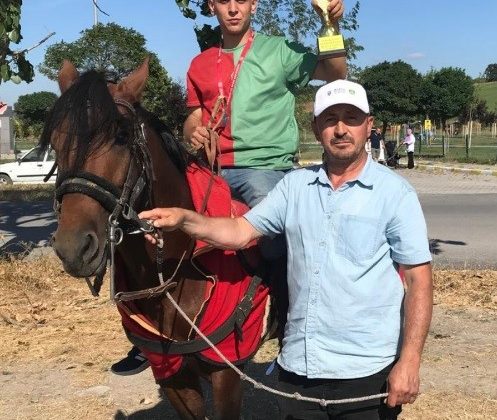 Rahvan at yarışlarında Tavşanlı’yı gururlandıran başarı
