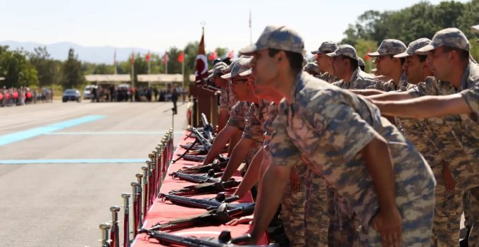 Kütahya’da eğitimini tamamlayan bedelli erler yemin etti