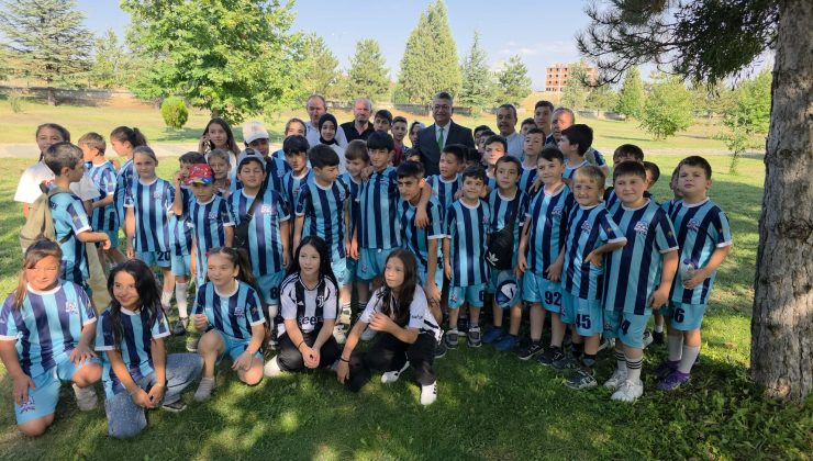 Minik sporcular DPÜ’de Çocuk Yaz Atölyesi etkinliğinde buluştu