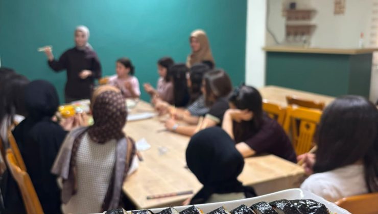 Gençler ‘Gimbap Atölyesi’ etkinliğinde Kore Mutfağını tanıttı