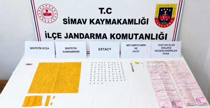 Simav’da jandarmadan uyuşturucuya geçit yok