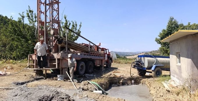 Köyün içme suyu ihtiyacı için 220 metrelik sondaj