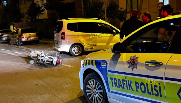 Hafif ticari araç ile çarpışan motosikletin sürücüsü yaralandı