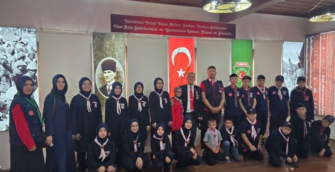 İzciler gazilerle bir araya geldi