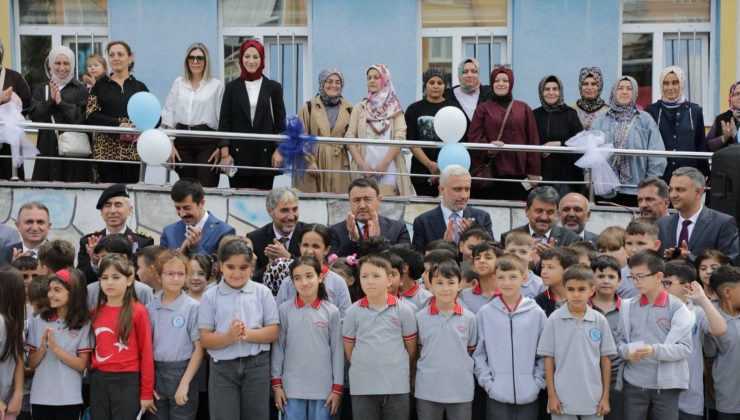 Kütahya’da İlköğretim Haftası heyecanı: ‘Her çocuğumuz bizim için bir kâinattır’